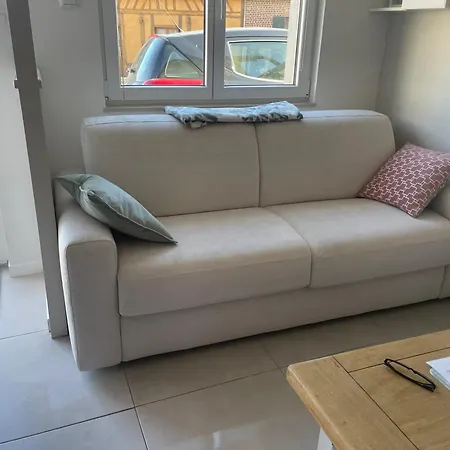 Maison Moderne A Avec Parking Prive 別荘 アンクール