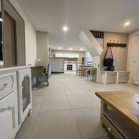 Maison Moderne A Avec Parking Prive 別荘