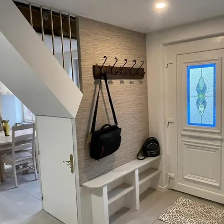 Maison Moderne A Avec Parking Prive 別荘 アンクール